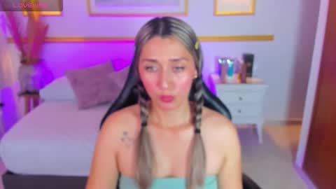 Snapshot of karlyy_ chatting on 11/04/25, 07:35 karlyy_ online show from 11/04/25, 07:35