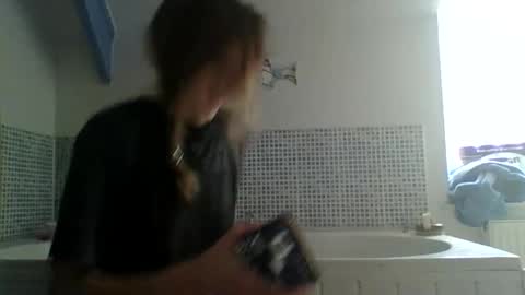 Snapshot of karmaqueen123 chatting on 04/04/26, 09:29 Karma Queen online show from 04/04/26, 09:29