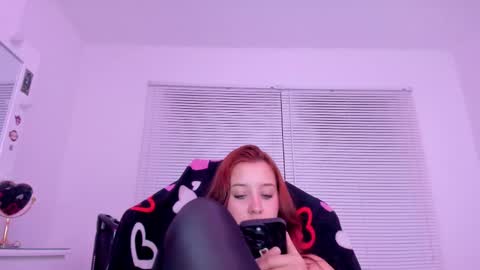 Snapshot of karodu chatting on 02/13/25, 03:18 Karo online show from 02/13/25, 03:18