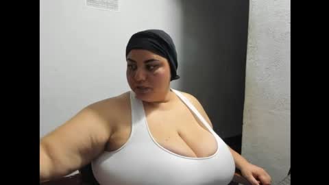 Snapshot of karol103900 chatting on 04/15/26, 03:57 Karol online show from 04/15/26, 03:57