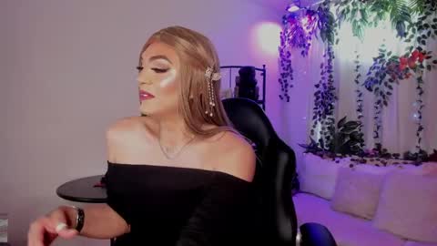 Snapshot of karol_elegance_ chatting on 05/09/26, 01:27 karol online show from 05/09/26, 01:27