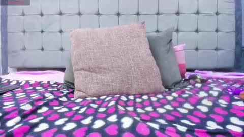 Snapshot of karol_messy chatting on 12/17/25, 03:18 Karol online show from 12/17/25, 03:18