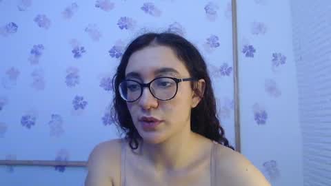 Karol online show from 05/06/26, 02:22