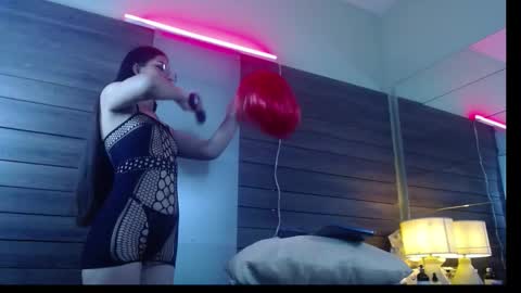 karol_yesenia online show from 09/16/25, 01:45