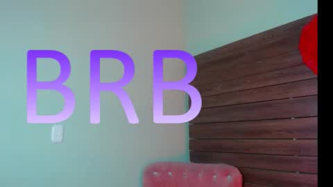 karol_yesenia online show from 10/08/25, 03:42