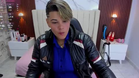 Karol and Luna online show from 02/26/25, 02:37
