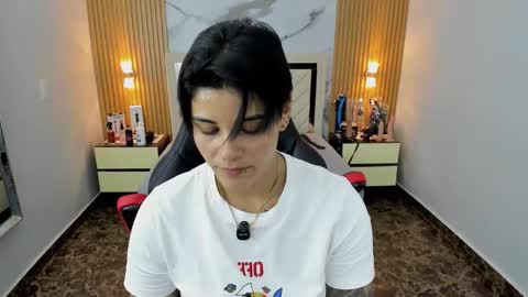 Karol and Luna online show from 12/22/25, 07:33