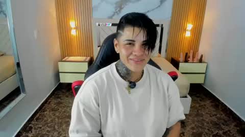 Snapshot of karolandluna chatting on 06/19/26, 07:17 Karol and Luna online show from 06/19/26, 07:17