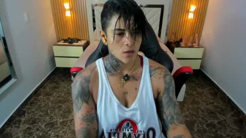 Snapshot of karolandluna chatting on 07/14/26, 12:22 Karol and Luna online show from 07/14/26, 12:22