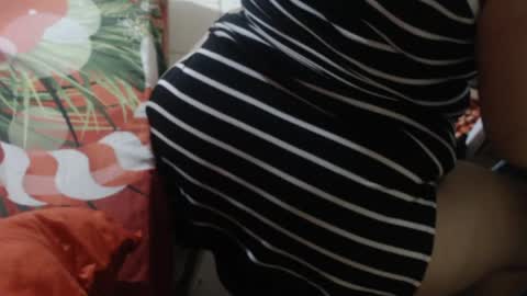 karolbb21 online show from 04/02/26, 11:02