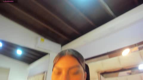 Karol  online show from 10/15/25, 11:10