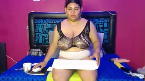 karol online show from 11/12/25, 11:03