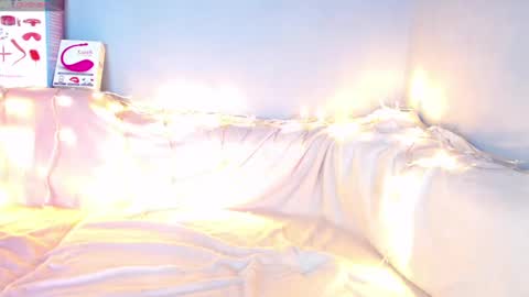 Kira online show from 01/10/25, 08:18