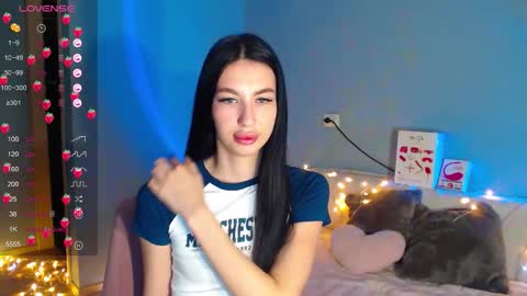 Kira online show from 10/20/25, 01:50