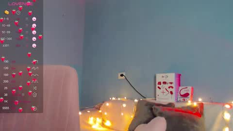 Snapshot of karolina_hottie_ chatting on 11/06/25, 02:23 Kira online show from 11/06/25, 02:23