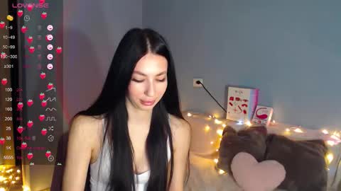 Snapshot of karolina_hottie_ chatting on 11/15/25, 02:42 Kira online show from 11/15/25, 02:42