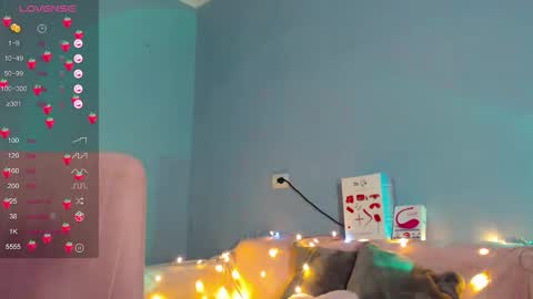 Snapshot of karolina_hottie_ chatting on 11/27/25, 02:24 Kira online show from 11/27/25, 02:24