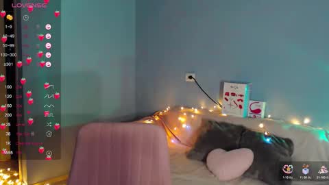 Snapshot of karolina_hottie_ chatting on 02/10/26, 02:04 Kira online show from 02/10/26, 02:04