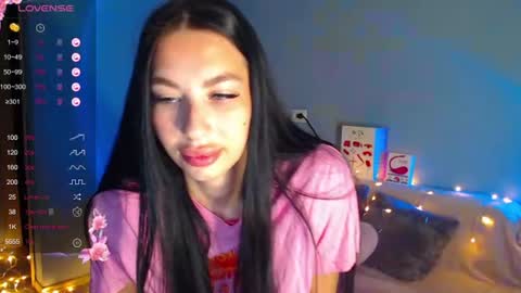 Snapshot of karolina_hottie_ chatting on 07/14/26, 02:05 Kira online show from 07/14/26, 02:05