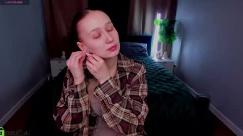 Karolina online show from 04/13/26, 01:33
