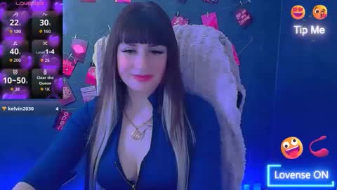 Snapshot of karolina_mia chatting on 05/14/26, 06:09 Caroline online show from 05/14/26, 06:09