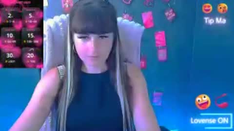 Snapshot of karolina_mia chatting on 07/02/26, 08:53 Caroline online show from 07/02/26, 08:53