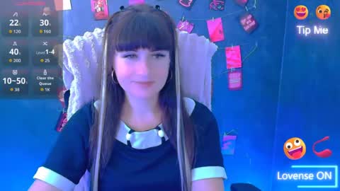 Snapshot of karolina_mia chatting on 07/20/26, 05:44 Caroline online show from 07/20/26, 05:44