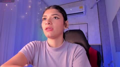 Snapshot of karolina_vince chatting on 04/15/26, 06:59 Karo online show from 04/15/26, 06:59