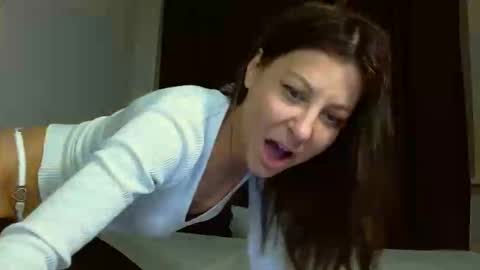 Karolinas777x online show from 04/17/26, 06:00