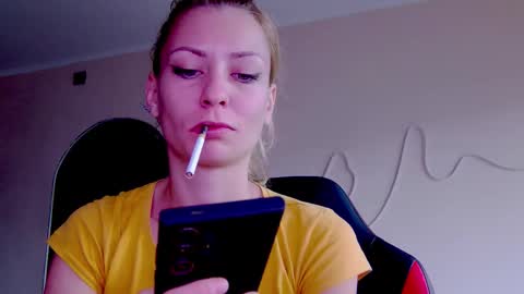 karoline121 online show from 10/15/25, 06:13