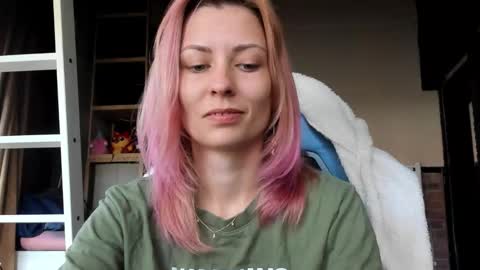 karoline121 online show from 10/27/25, 08:51