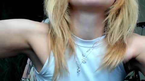 karoline121 online show from 02/16/26, 09:11