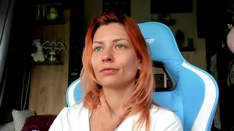 Snapshot of karoline121 chatting on 05/02/26, 05:56 karoline121 online show from 05/02/26, 05:56