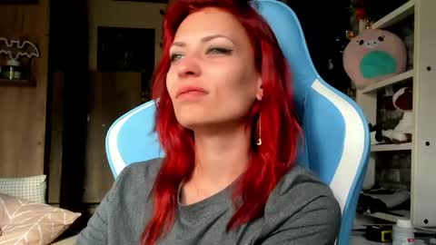 Snapshot of karoline121 chatting on 05/08/26, 03:50 karoline121 online show from 05/08/26, 03:50