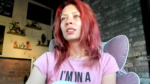 Snapshot of karoline121 chatting on 05/29/26, 04:21 karoline121 online show from 05/29/26, 04:21