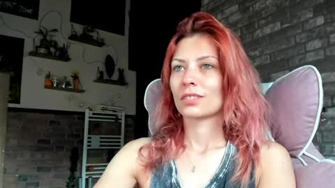 Snapshot of karoline121 chatting on 06/04/26, 03:23 karoline121 online show from 06/04/26, 03:23