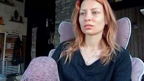 Snapshot of karoline121 chatting on 06/19/26, 03:55 karoline121 online show from 06/19/26, 03:55