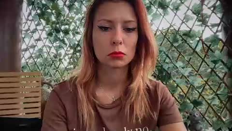 Snapshot of karoline121 chatting on 07/07/26, 06:47 karoline121 online show from 07/07/26, 06:47