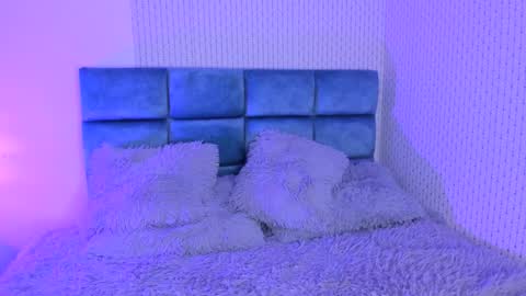 Karoline  online show from 12/23/24, 09:18