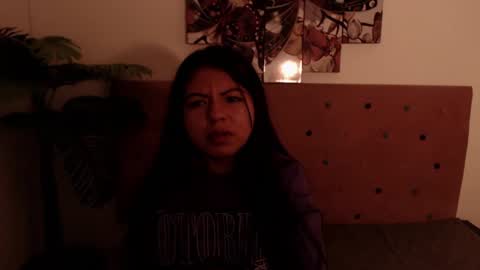 Isa online show from 03/04/25, 12:55