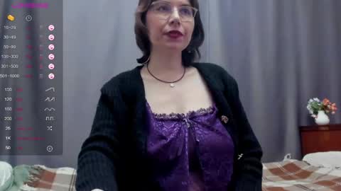 Karoline online show from 05/05/26, 03:42