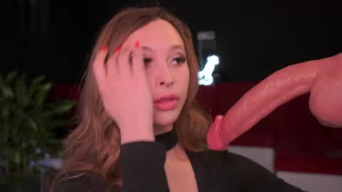 Snapshot of karolinedeep_love chatting on 04/22/26, 04:59 Caroline online show from 04/22/26, 04:59