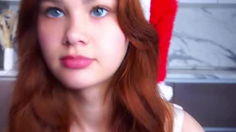 lina online show from 12/22/25, 11:51