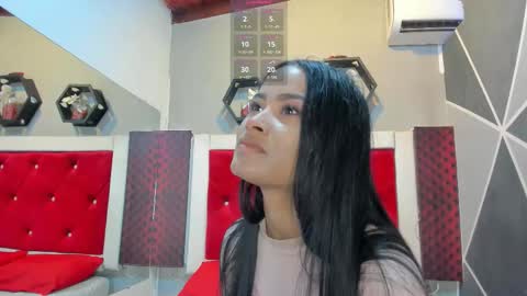 Karol online show from 11/21/25, 12:04