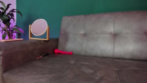 Snapshot of karolsweet_ chatting on 12/27/24, 06:20 KarolSweet online show from 12/27/24, 06:20