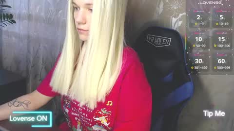Caroline Fox online show from 04/15/26, 10:22