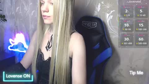 Caroline Fox online show from 05/16/26, 08:11