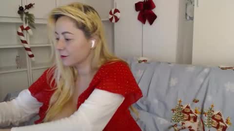 Snapshot of karolynesyera chatting on 12/16/25, 08:14 karolynesyera online show from 12/16/25, 08:14