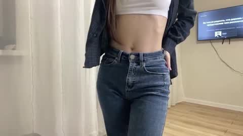 Snapshot of karongene chatting on 04/15/26, 07:58 Lia online show from 04/15/26, 07:58