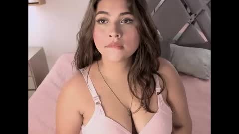 Snapshot of karooz_viirgin chatting on 11/15/25, 06:48 karooz_viirgin online show from 11/15/25, 06:48